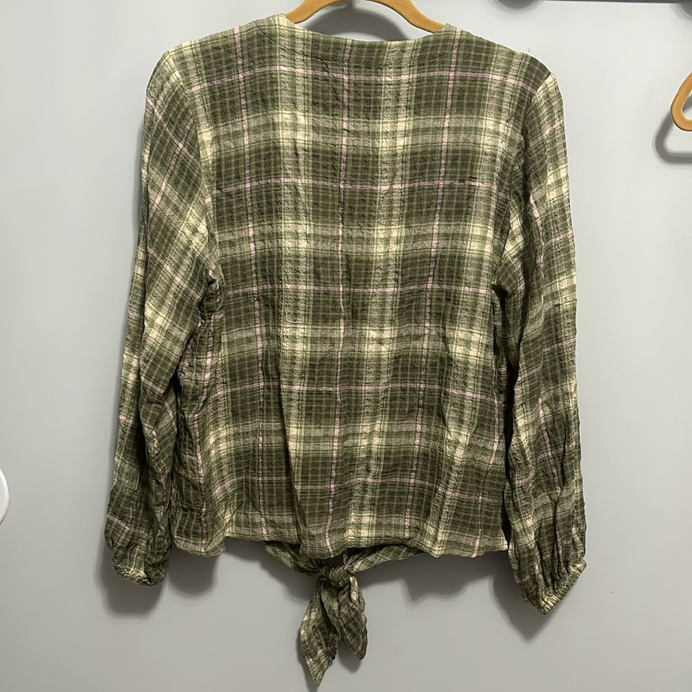 Como Vintage green, cream, lilac plaid tie waist button down size medium - Picture 6 of 8